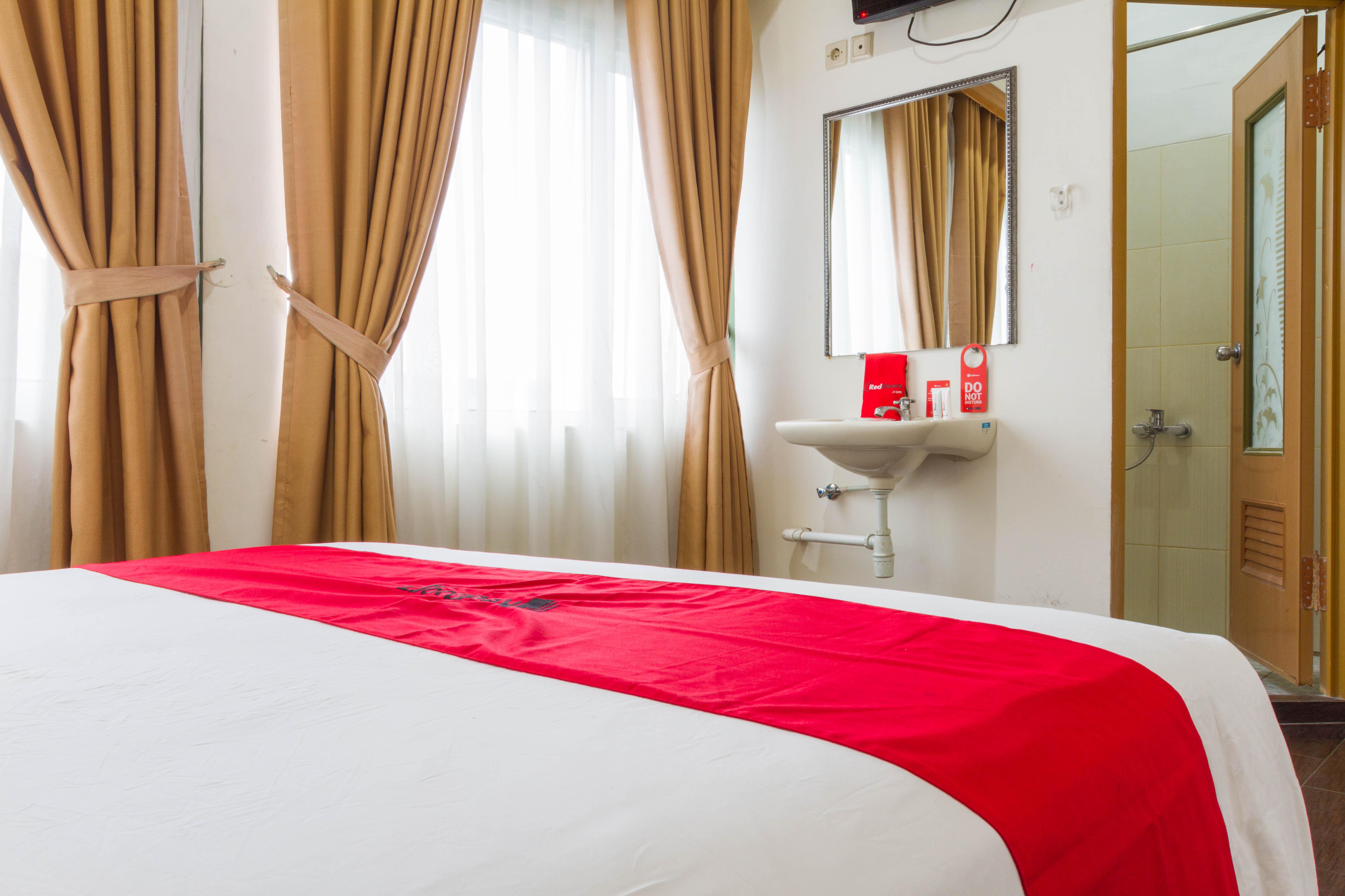 Reddoorz Plus @ Surapati 2 Bandung Exterior foto